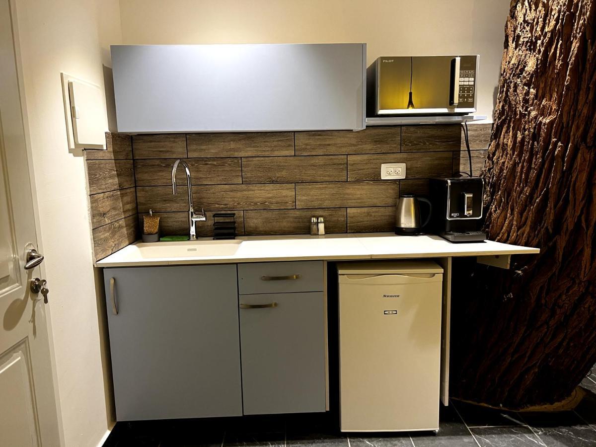 Tree House Apartment *